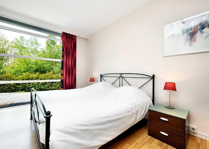 In Odeigne With Private Pool & Sauna